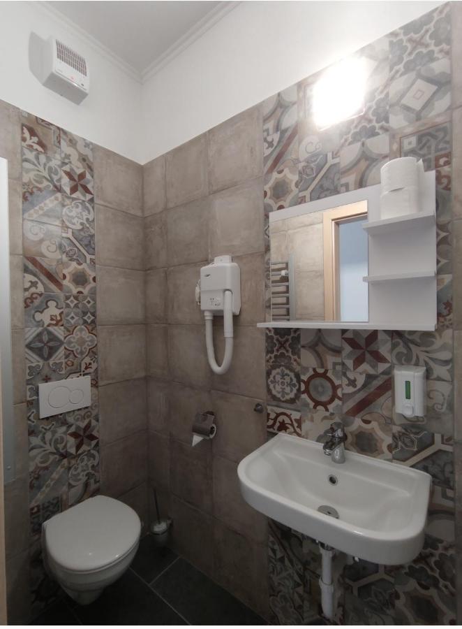 Szilas Park Motel Nagytarcsa Buitenkant foto